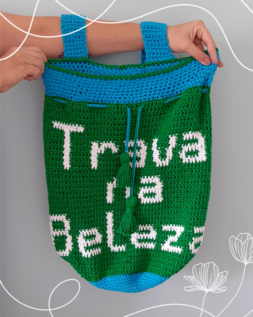 mochila de crochê