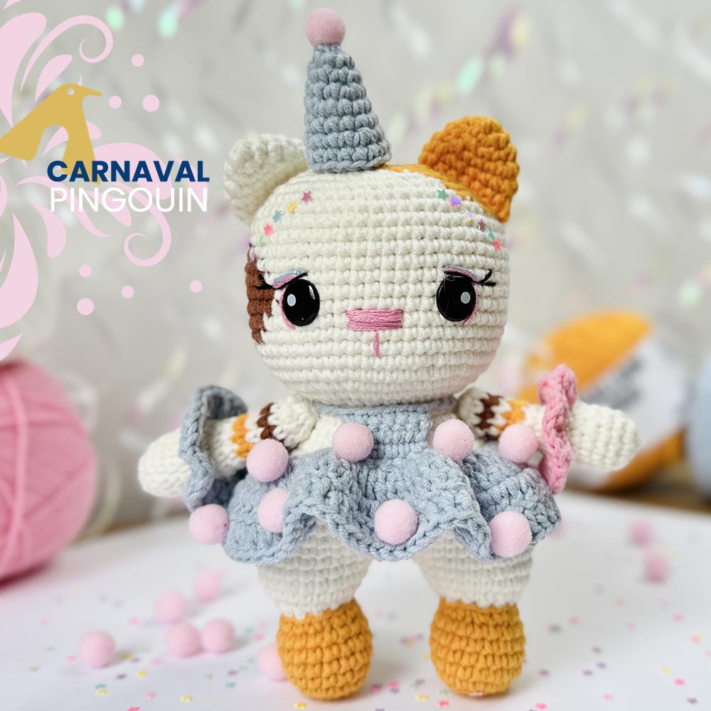 AMIGURUMI GATINHA FOLIÃ